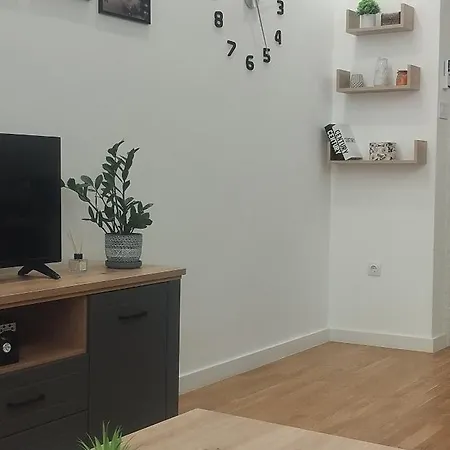 Pike Centar Τρέμπινιε